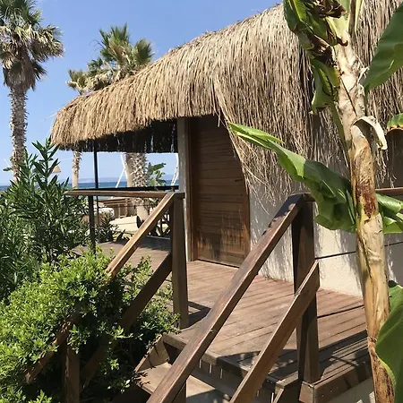 Before Sunset Bungalows Кешме