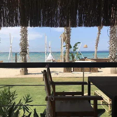 Before Sunset Bungalows Кешме